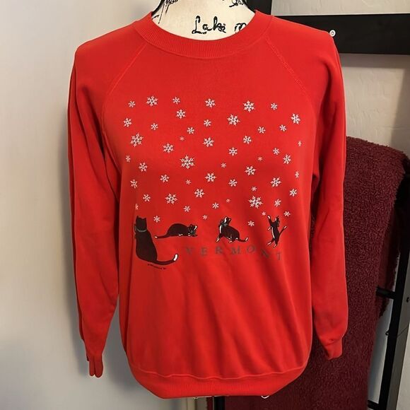 Vintage Tops - Vintage Cat Red Design Vermont Pullover Sweatshirt Casual